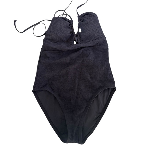 New! BECCA Pucker Up Candice Textured Halter Cut‎ Out One Piece Swimsuit - Picture 5 of 8